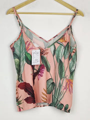 Buy online pre-used pre-loved 100% authentic & Original branded Primark (SWT-6184) available in Pakistan. Top international brands avilable.