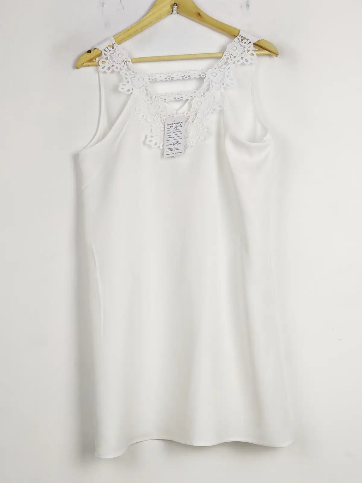 Buy online pre-used pre-loved 100% authentic & Original branded Shein (SWT-6226) available in Pakistan. Top international brands avilable.