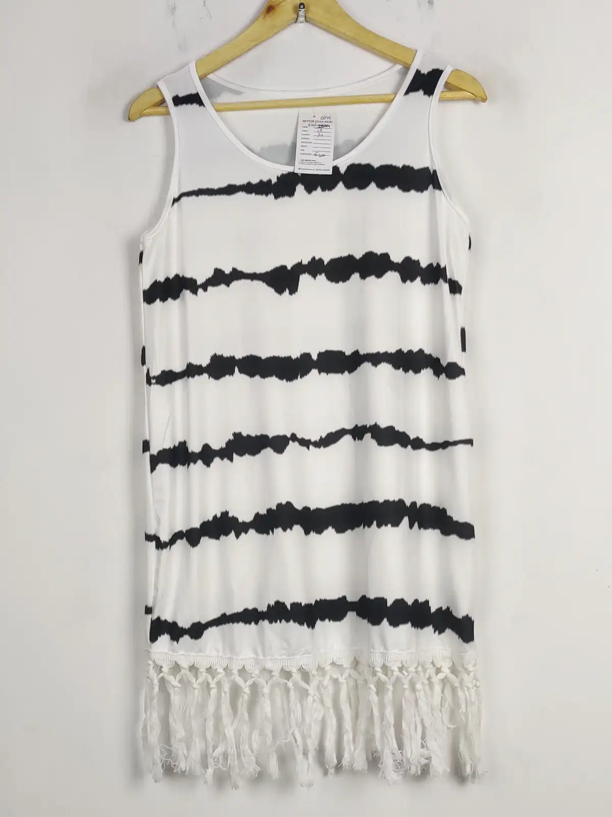 Buy online pre-used pre-loved 100% authentic & Original branded Shein (SWT-6244) available in Pakistan. Top international brands avilable.
