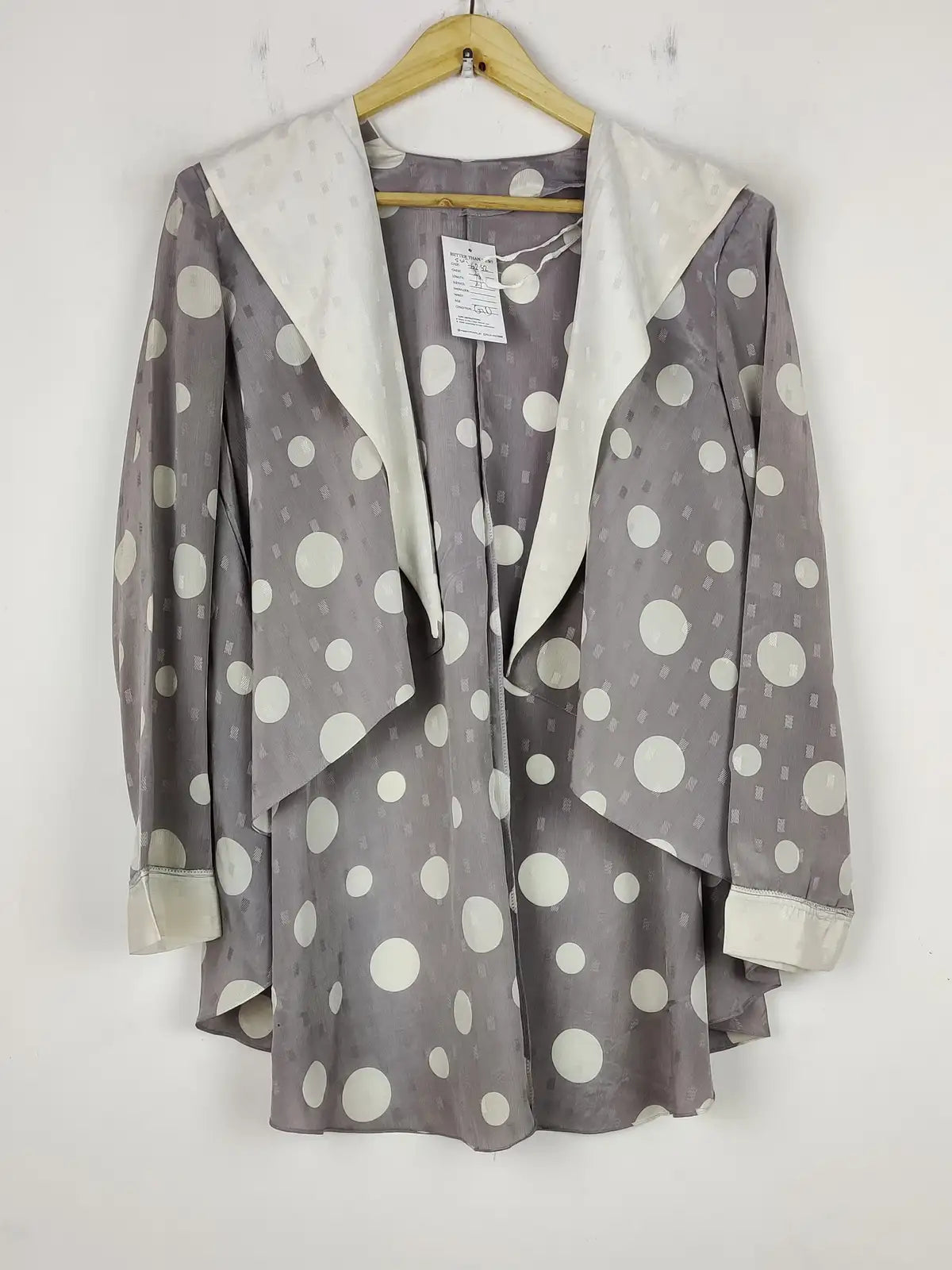 Buy online pre-used pre-loved 100% authentic & Original branded Unknown Brand (SWT-6262) available in Pakistan. Top international brands avilable.