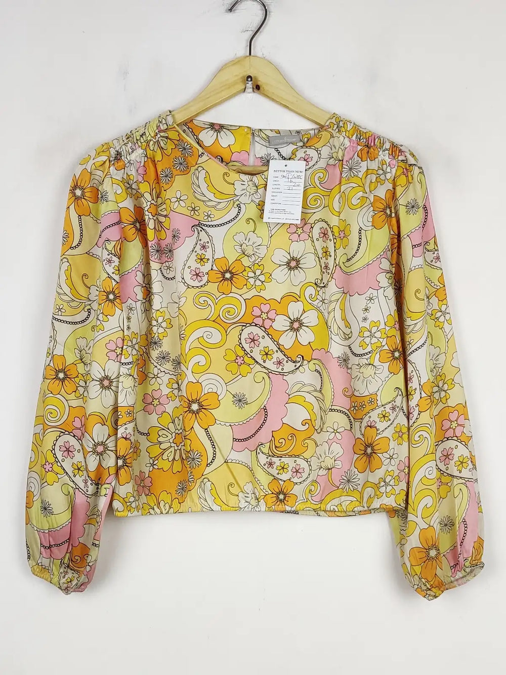 Buy online pre-used pre-loved 100% authentic & Original branded I Love Girlswear (SWT-6285) available in Pakistan. Top international brands avilable.