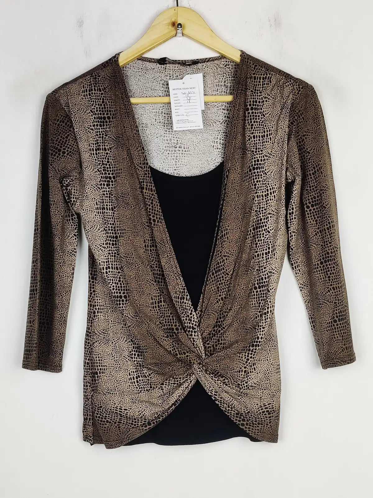 Buy online pre-used pre-loved 100% authentic & Original branded Dunnes Stores (SWT-6371) available in Pakistan. Top international brands avilable.