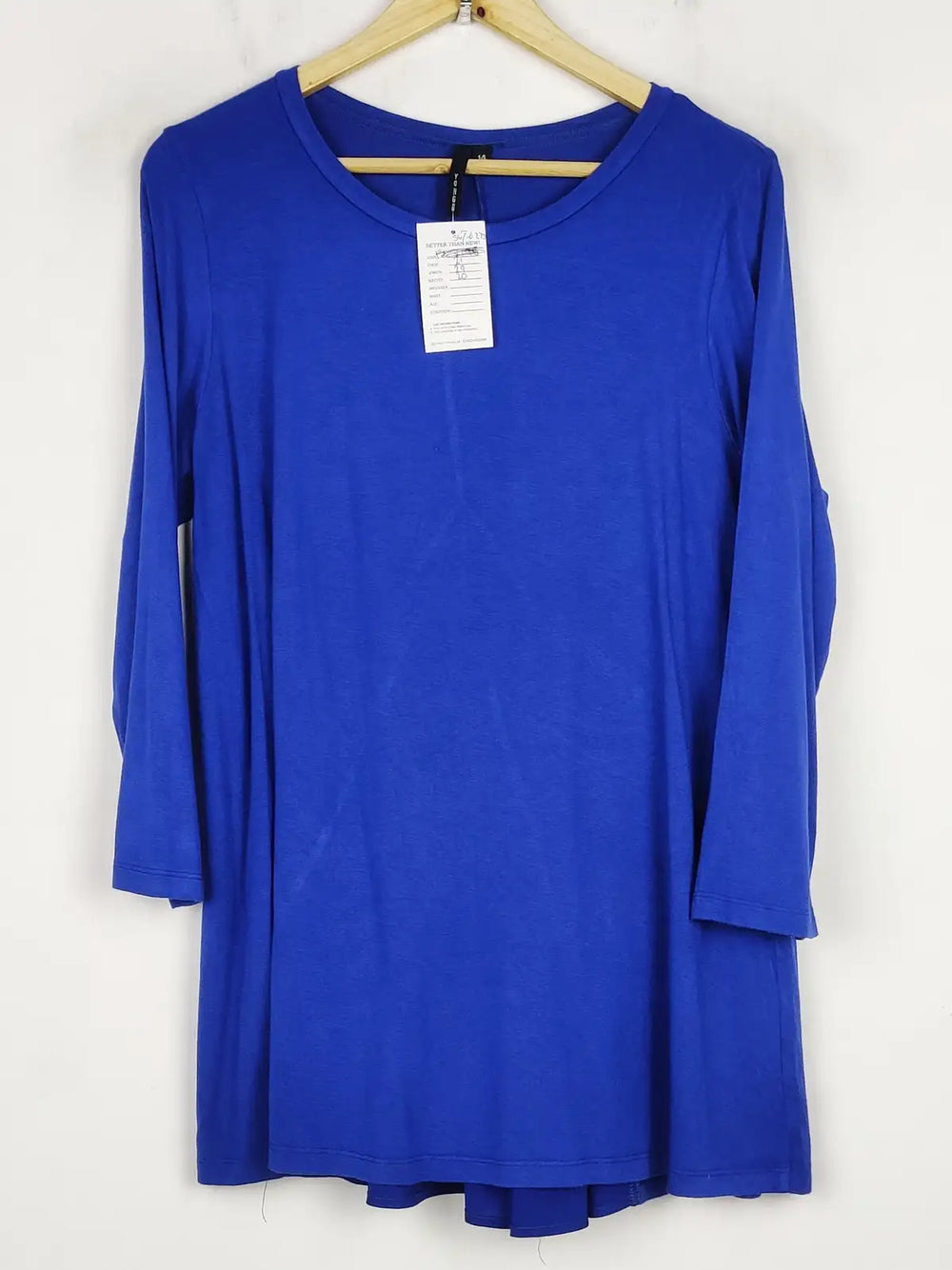 Buy online pre-used pre-loved 100% authentic & Original branded Yong Kim (SWT-6373) available in Pakistan. Top international brands avilable.