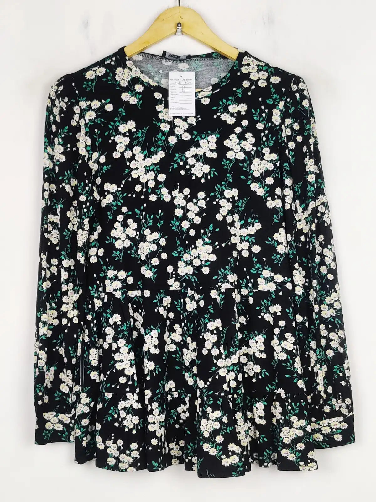 Buy online pre-used pre-loved 100% authentic & Original branded New Look (SWT-6394) available in Pakistan. Top international brands avilable.