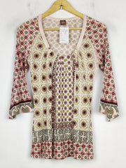 Buy online pre-used pre-loved 100% authentic & Original branded Los Angeles (SWT-6397) available in Pakistan. Top international brands avilable.