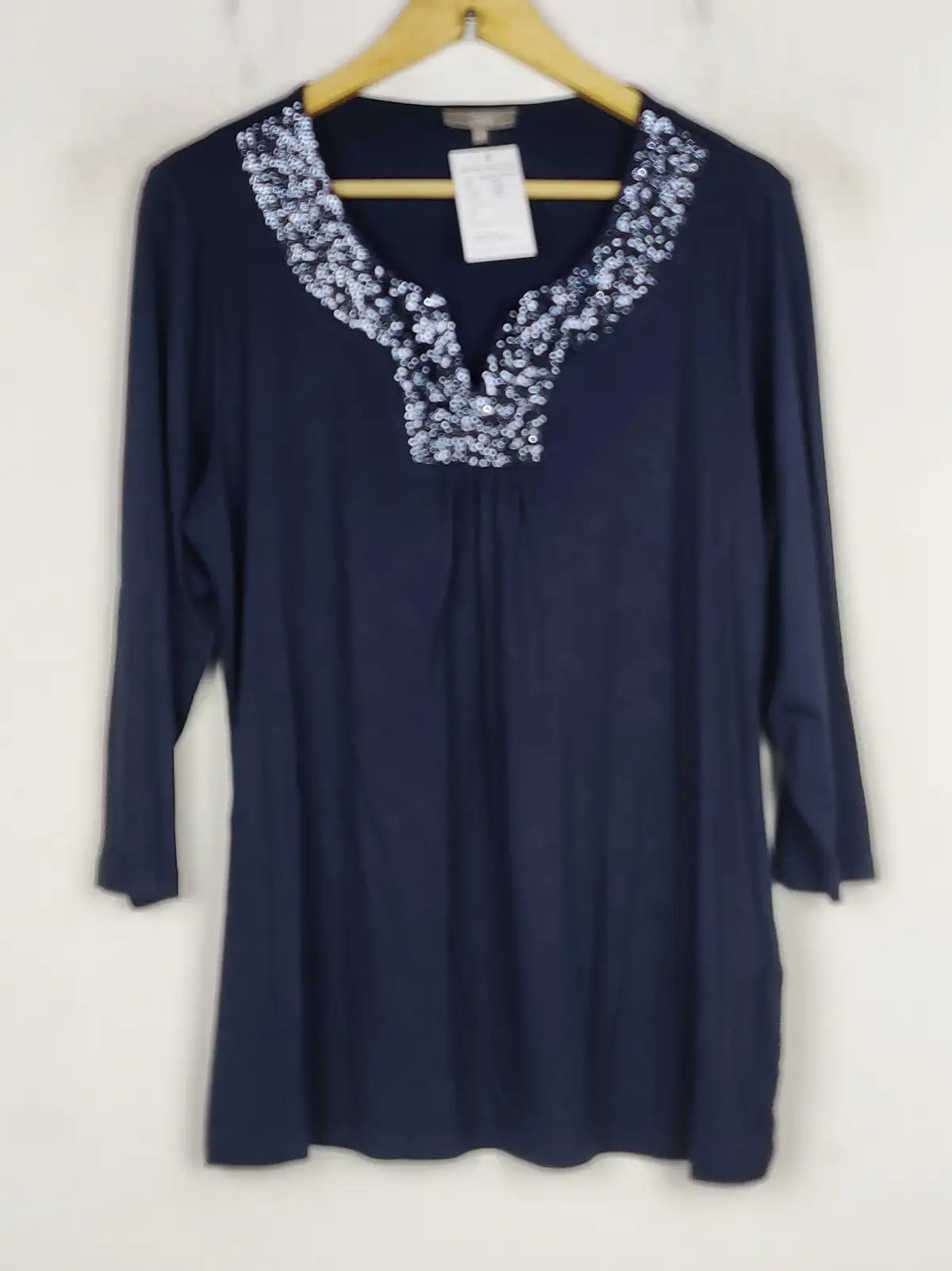 Buy online pre-used pre-loved 100% authentic & Original branded Soon (SWT-6400) available in Pakistan. Top international brands avilable.