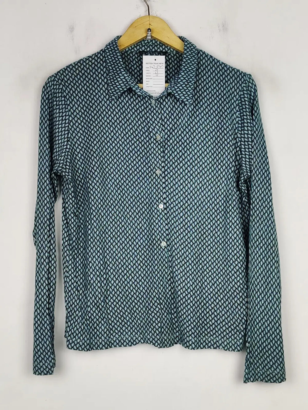 Buy online pre-used pre-loved 100% authentic & Original branded Mark & Spencer (SWT-6407) available in Pakistan. Top international brands avilable.