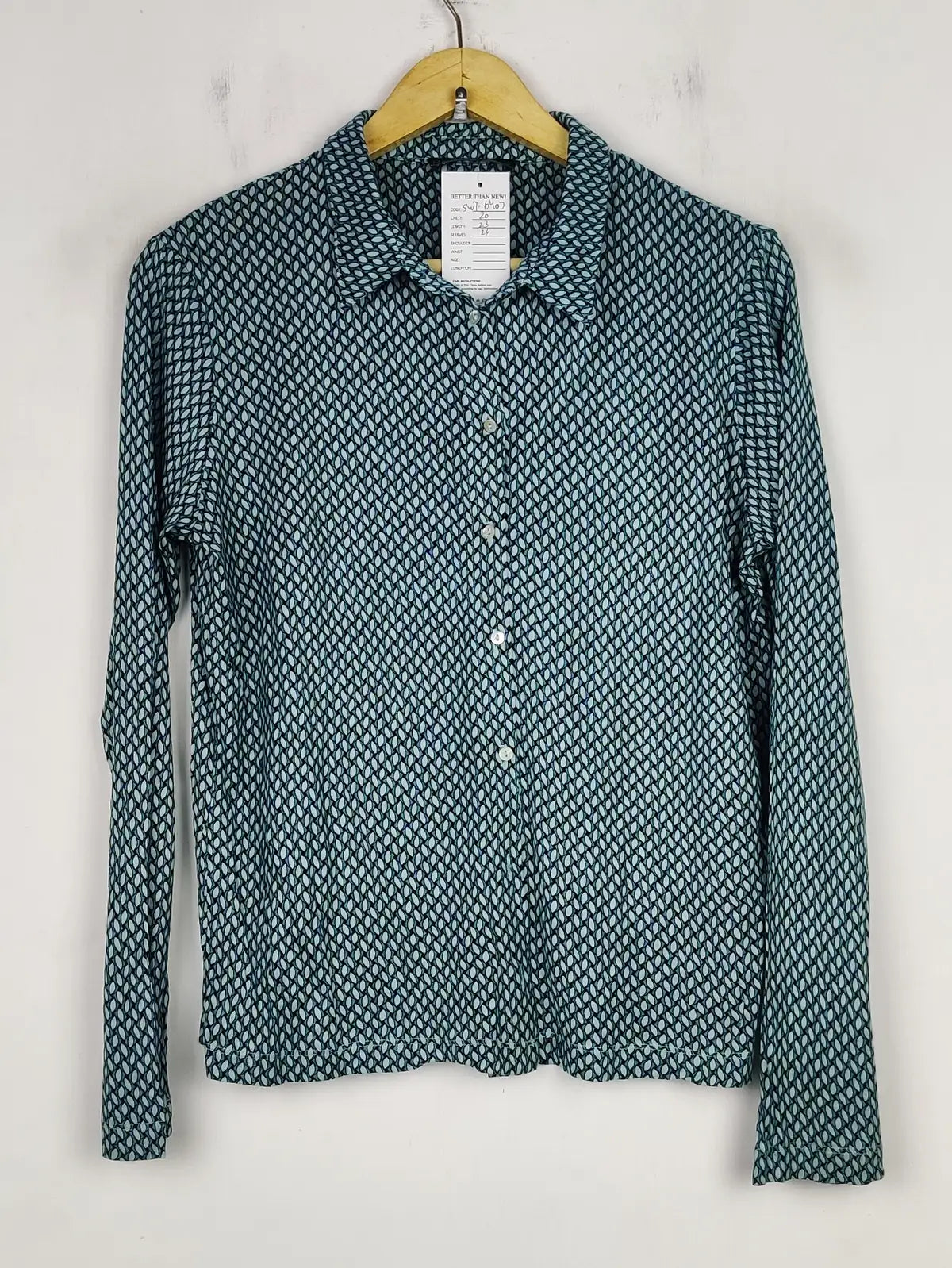 Buy online pre-used pre-loved 100% authentic & Original branded Mark & Spencer (SWT-6407) available in Pakistan. Top international brands avilable.