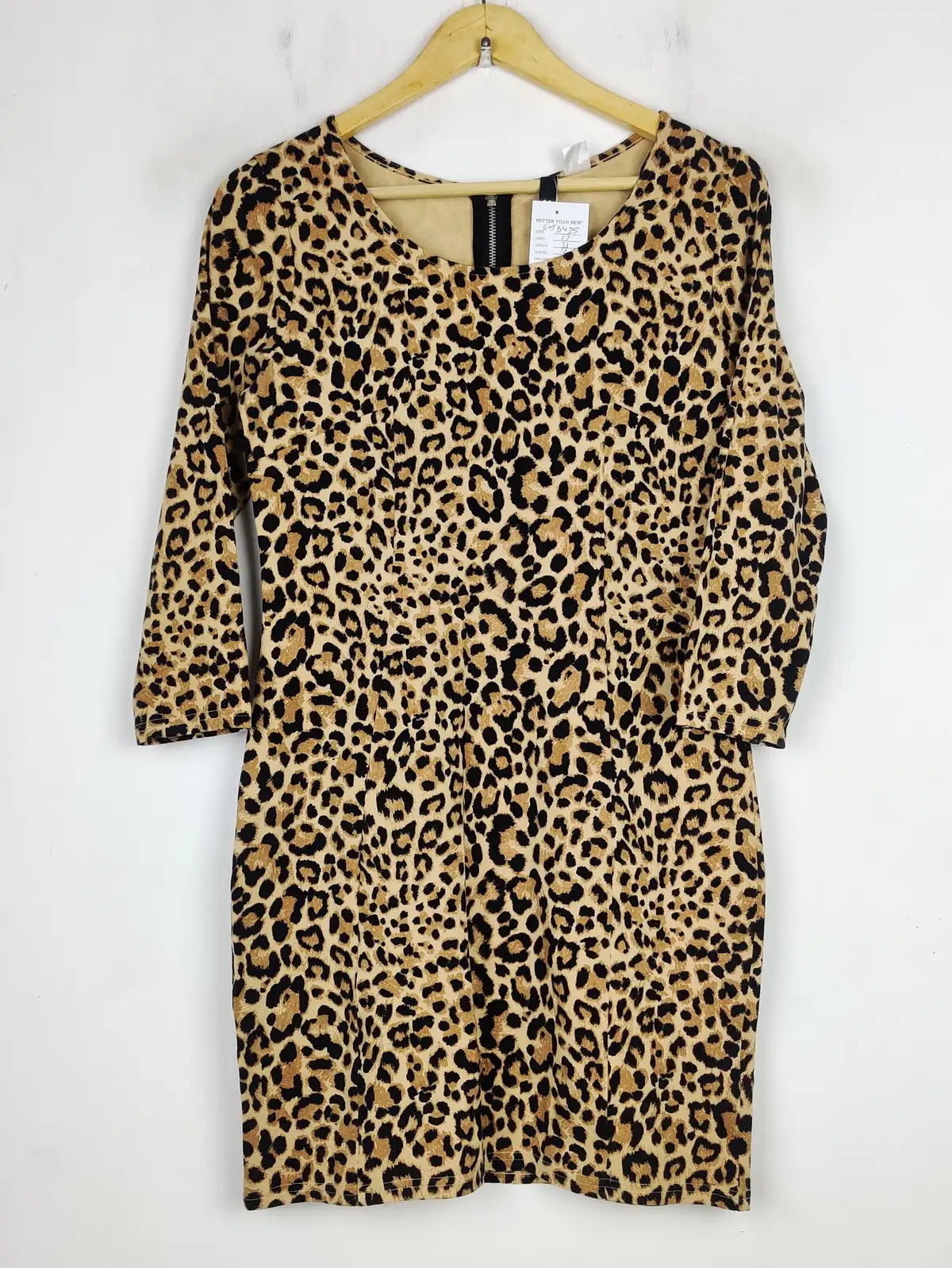 Buy online pre-used pre-loved 100% authentic & Original branded H&M (SWT-6435) available in Pakistan. Top international brands avilable.