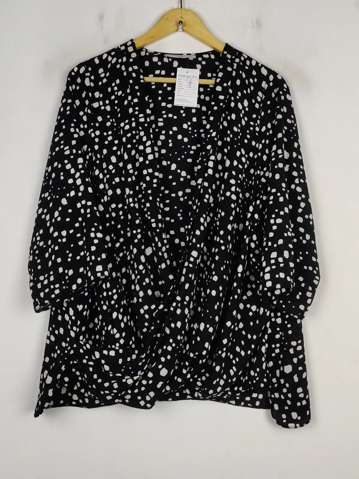 Buy online pre-used pre-loved 100% authentic & Original branded George (SWT-6449) available in Pakistan. Top international brands avilable.