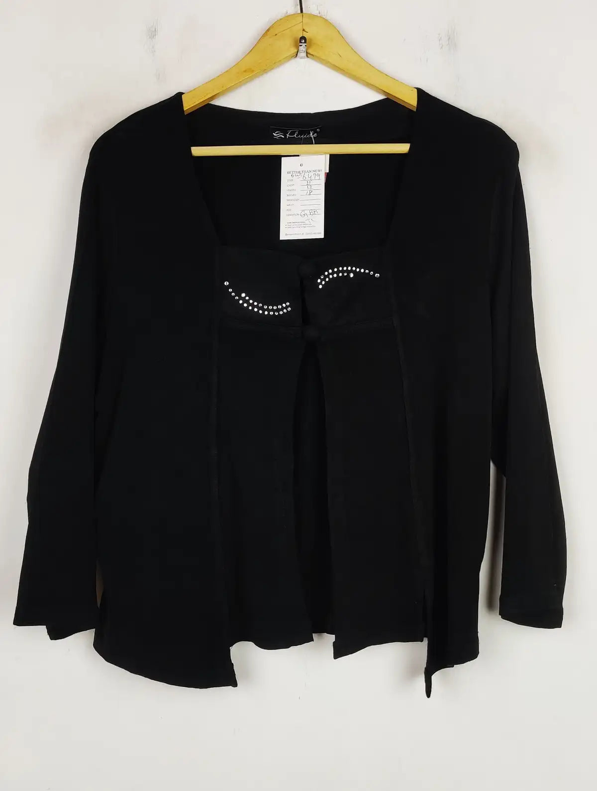 Buy online pre-used pre-loved 100% authentic & Original branded Fluide (SWT-6479) available in Pakistan. Top international brands avilable.