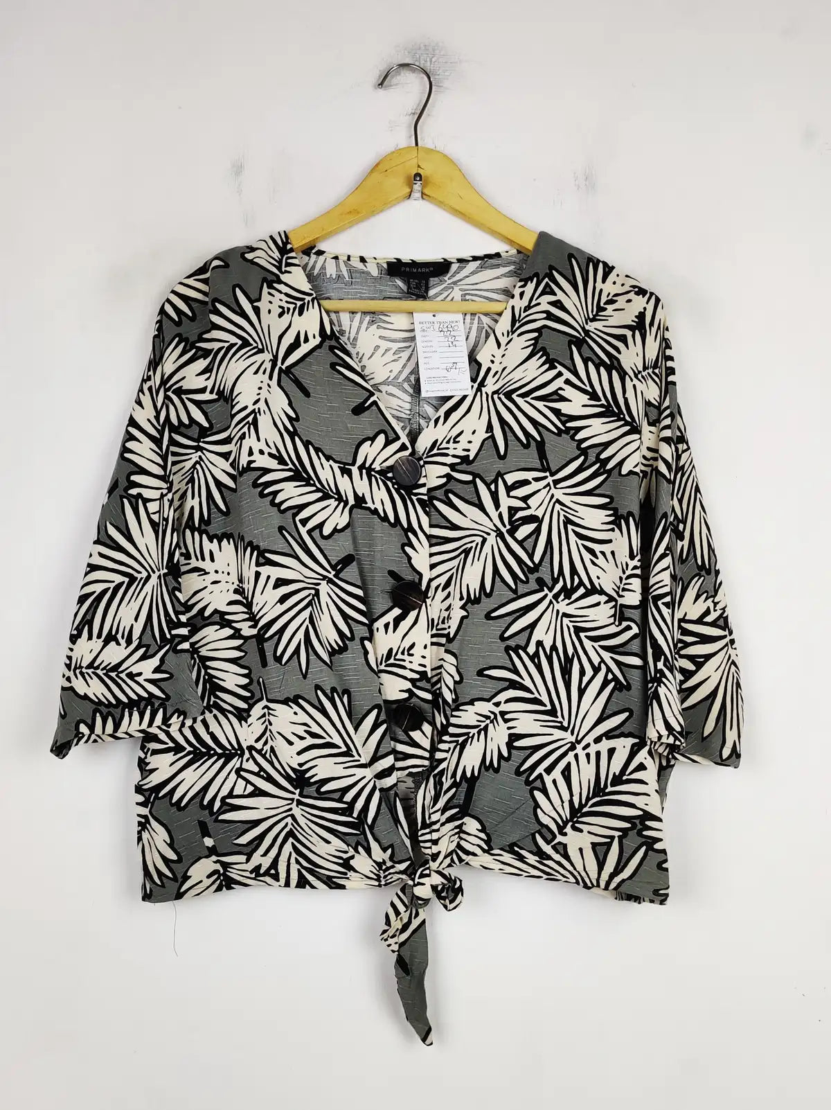 Buy online pre-used pre-loved 100% authentic & Original branded Primark (SWT-6490) available in Pakistan. Top international brands avilable.