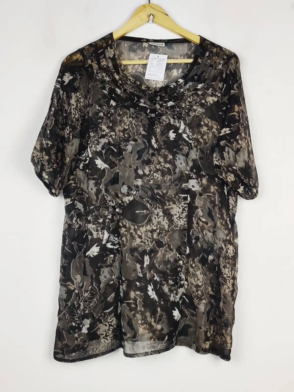 Buy online pre-used pre-loved 100% authentic & Original branded Street One (SWT-6514) available in Pakistan. Top international brands avilable.