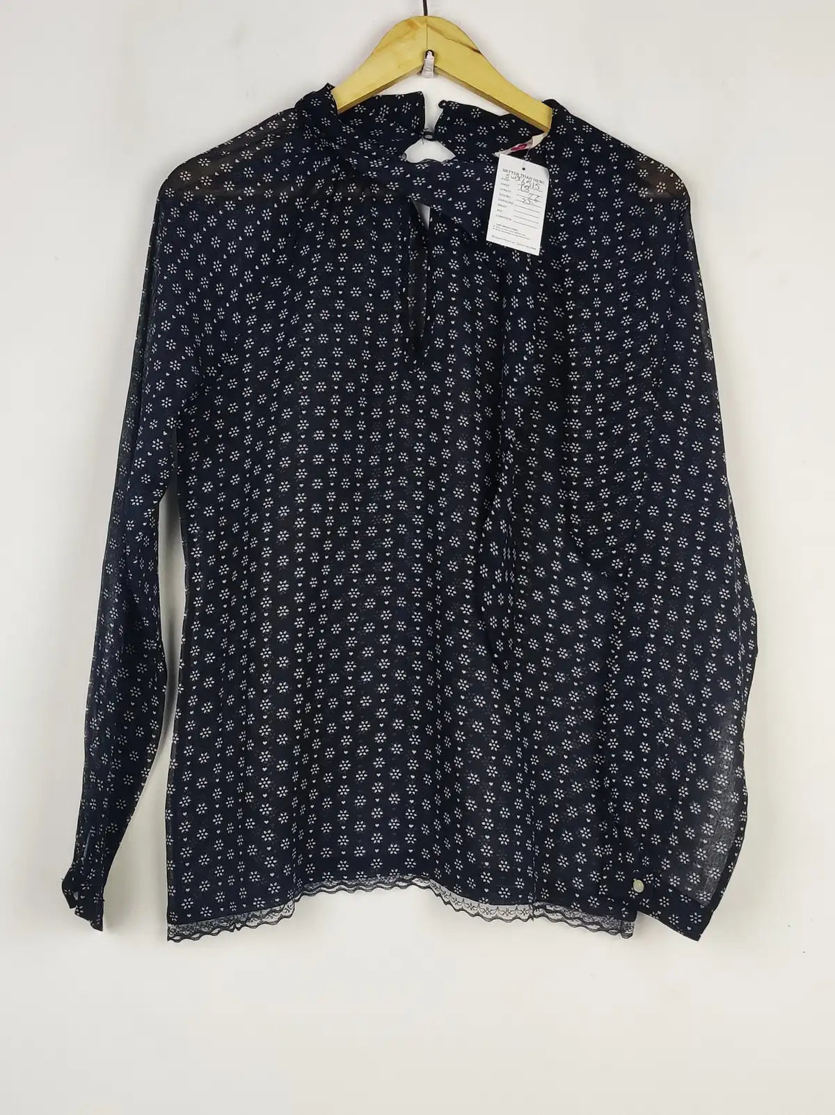 Buy online pre-used pre-loved 100% authentic & Original branded Koton (SWT-6515) available in Pakistan. Top international brands avilable.