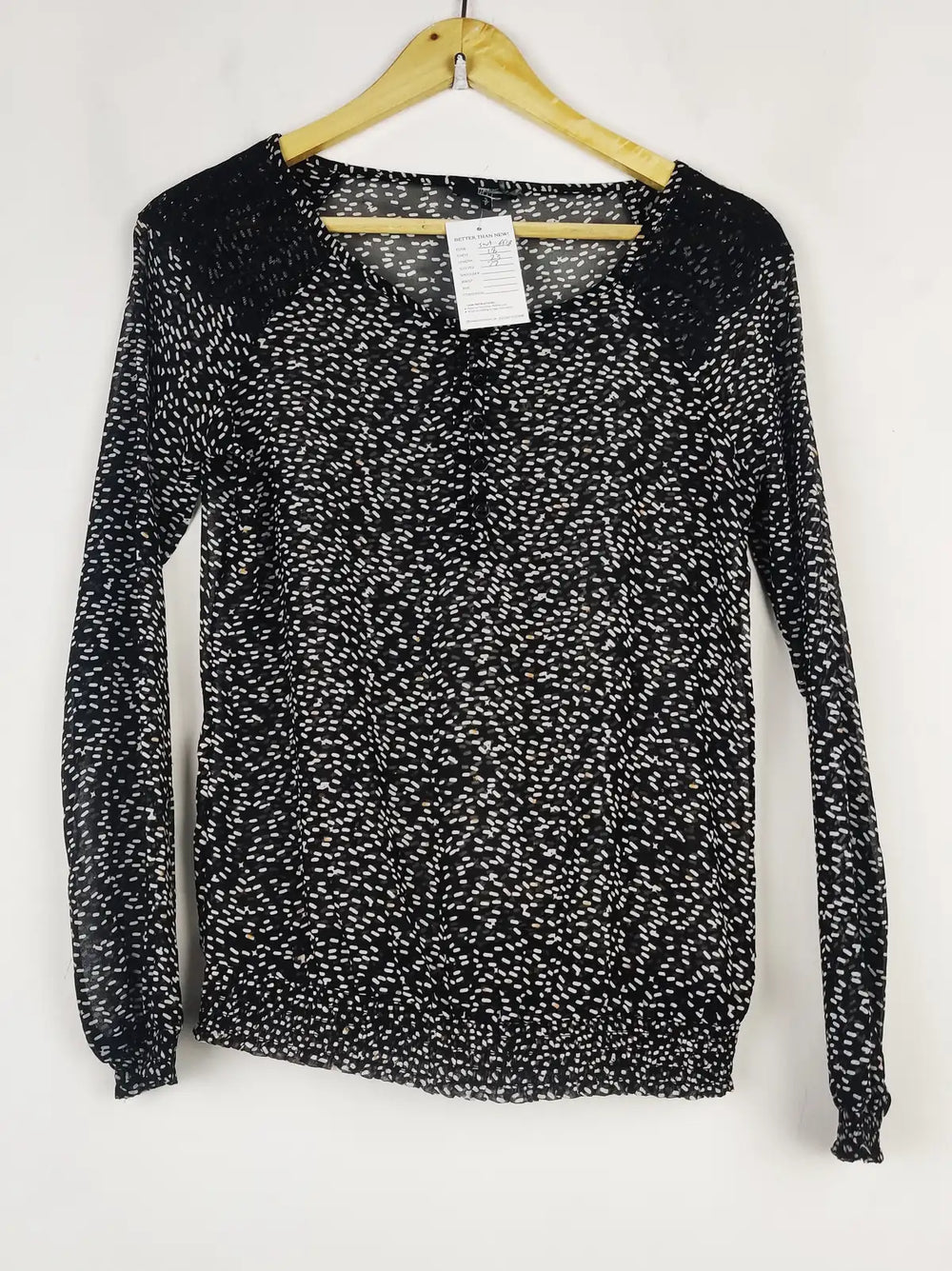 Buy online pre-used pre-loved 100% authentic & Original branded Dept (SWT-6518) available in Pakistan. Top international brands avilable.