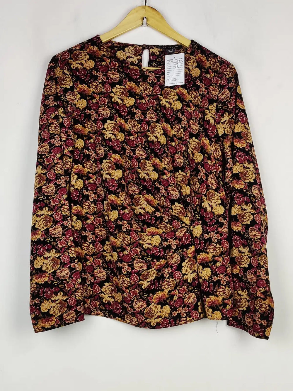 Buy online pre-used pre-loved 100% authentic & Original branded Primark (SWT-6585) available in Pakistan. Top international brands avilable.