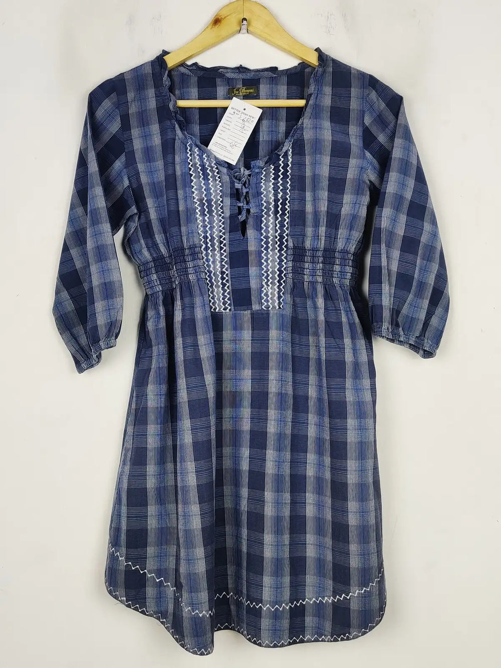 Buy online pre-used pre-loved 100% authentic & Original branded Joe Browns (SWT-6620) available in Pakistan. Top international brands avilable.