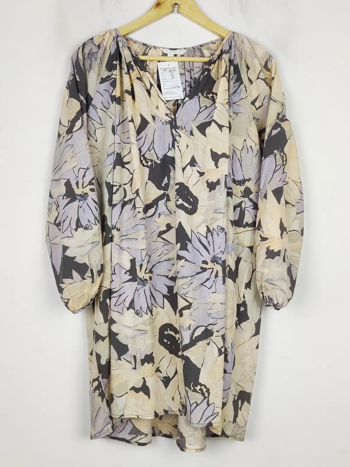 Buy online pre-used pre-loved 100% authentic & Original branded H&M (SWT-6630) available in Pakistan. Top international brands avilable.
