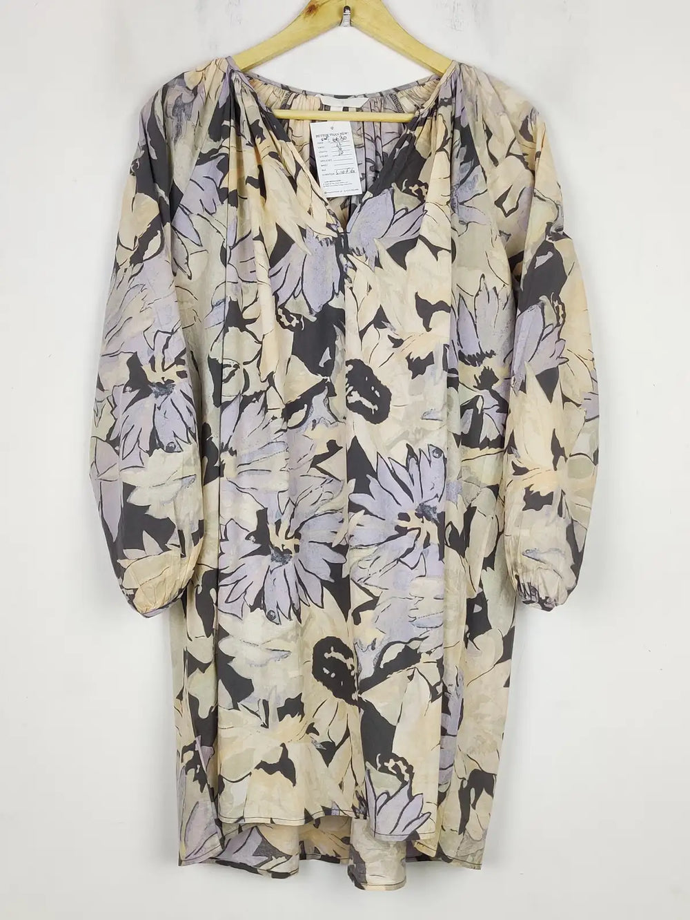Buy online pre-used pre-loved 100% authentic & Original branded H&M (SWT-6630) available in Pakistan. Top international brands avilable.