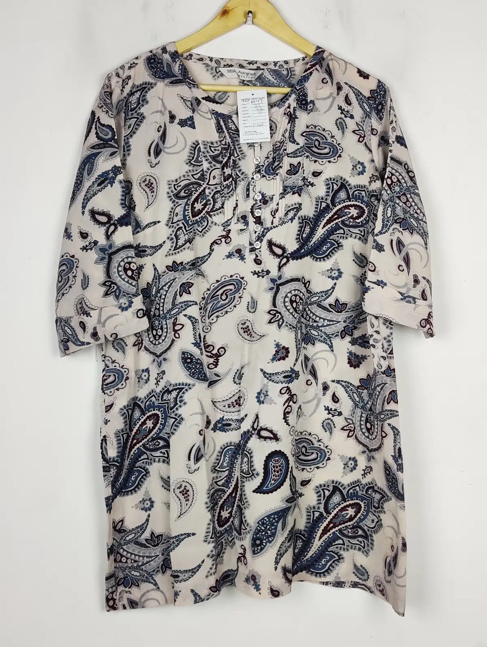 Buy online pre-used pre-loved 100% authentic & Original branded Mark & Spencer (SWT-6647) available in Pakistan. Top international brands avilable.