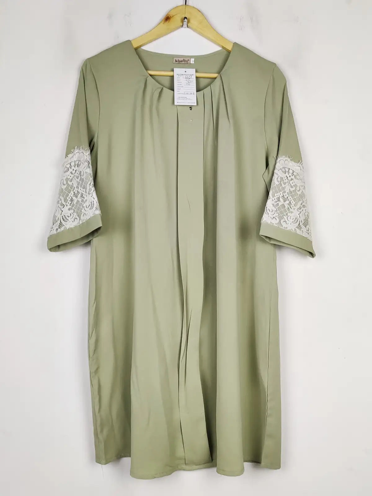 Buy online pre-used pre-loved 100% authentic & Original branded Muslim (SWT-6651) available in Pakistan. Top international brands avilable.