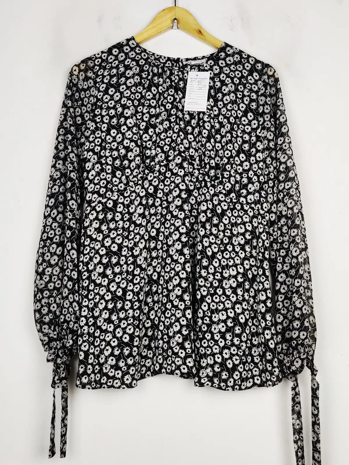Buy online pre-used pre-loved 100% authentic & Original branded Topshop (SWT-6691) available in Pakistan. Top international brands avilable.
