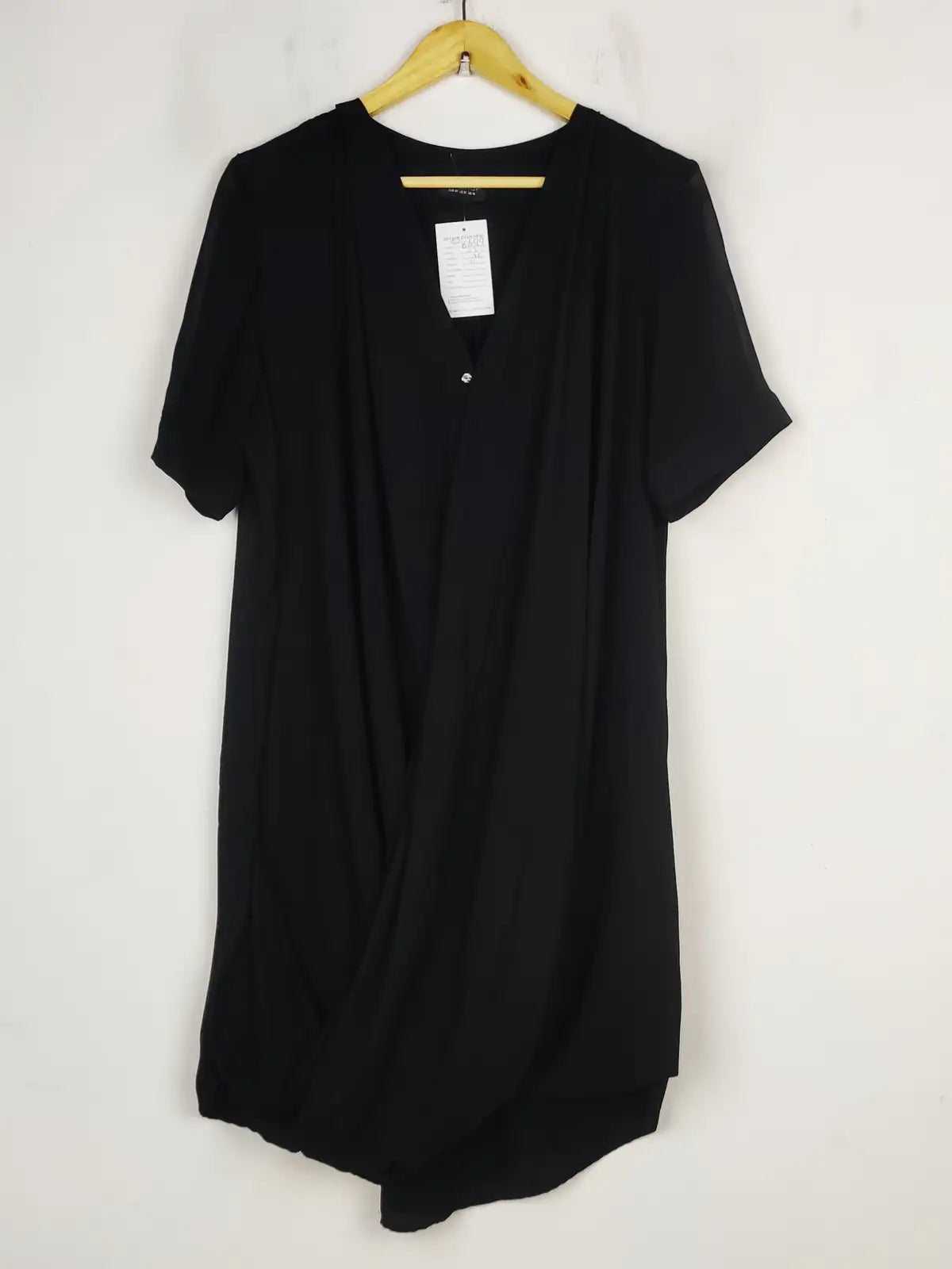 Buy online pre-used pre-loved 100% authentic & Original branded Topshop (SWT-6699) available in Pakistan. Top international brands avilable.