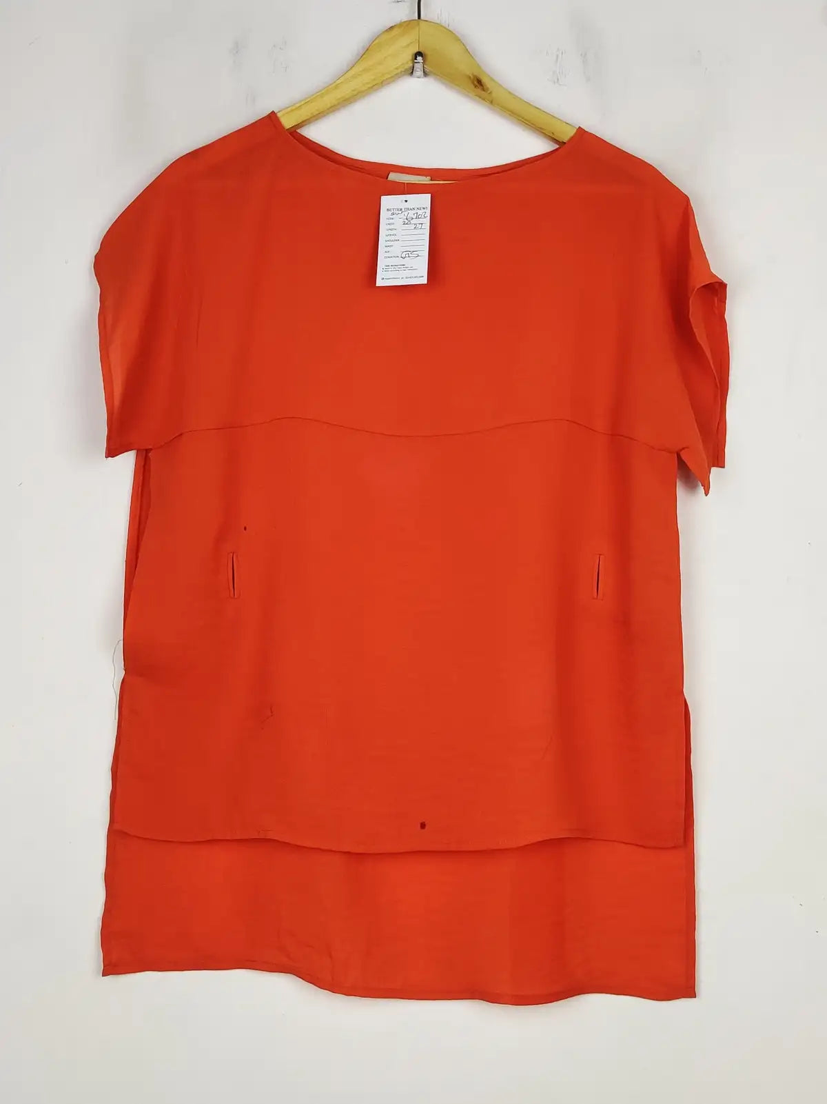 Buy online pre-used pre-loved 100% authentic & Original branded H&M (SWT-6702) available in Pakistan. Top international brands avilable.