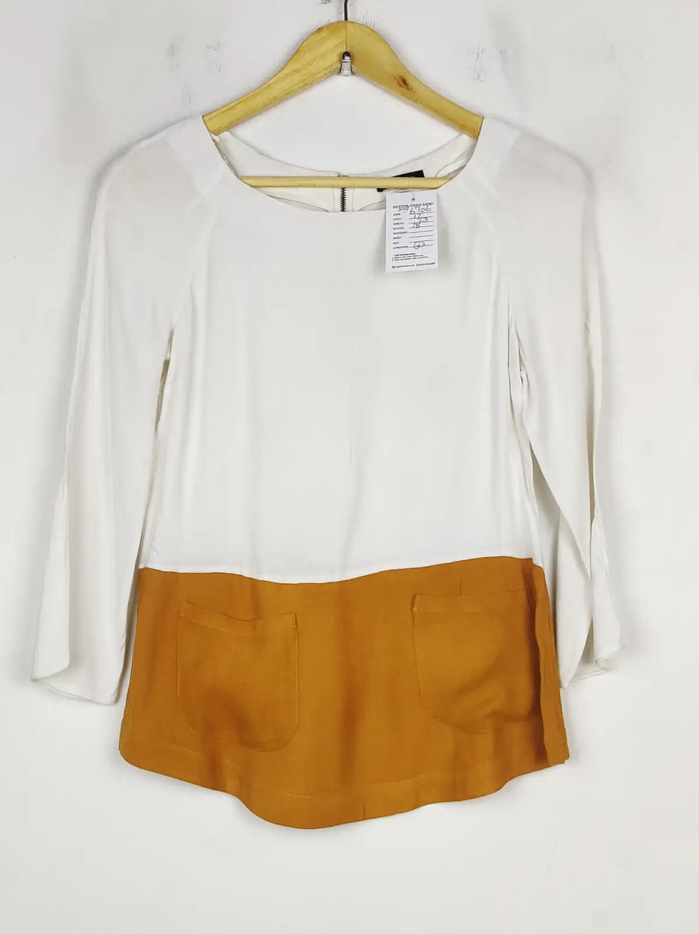 Buy online pre-used pre-loved 100% authentic & Original branded Massimo Dutti (SWT-6706) available in Pakistan. Top international brands avilable.