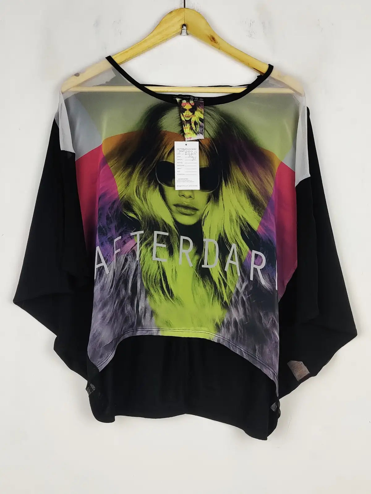 Buy online pre-used pre-loved 100% authentic & Original branded Atmosphere (SWT-6720) available in Pakistan. Top international brands avilable.