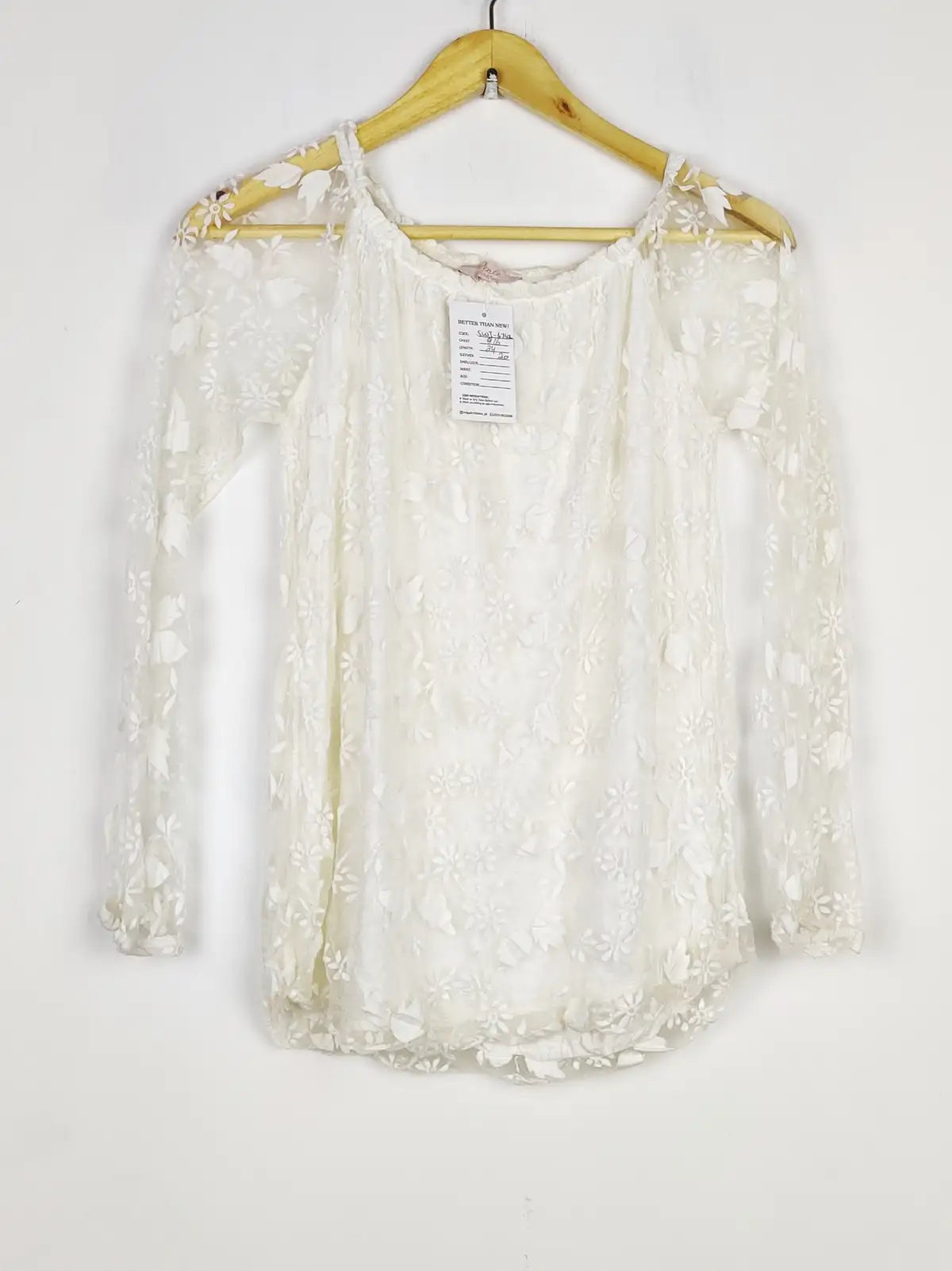 Buy online pre-used pre-loved 100% authentic & Original branded Renee (SWT-6742) available in Pakistan. Top international brands avilable.