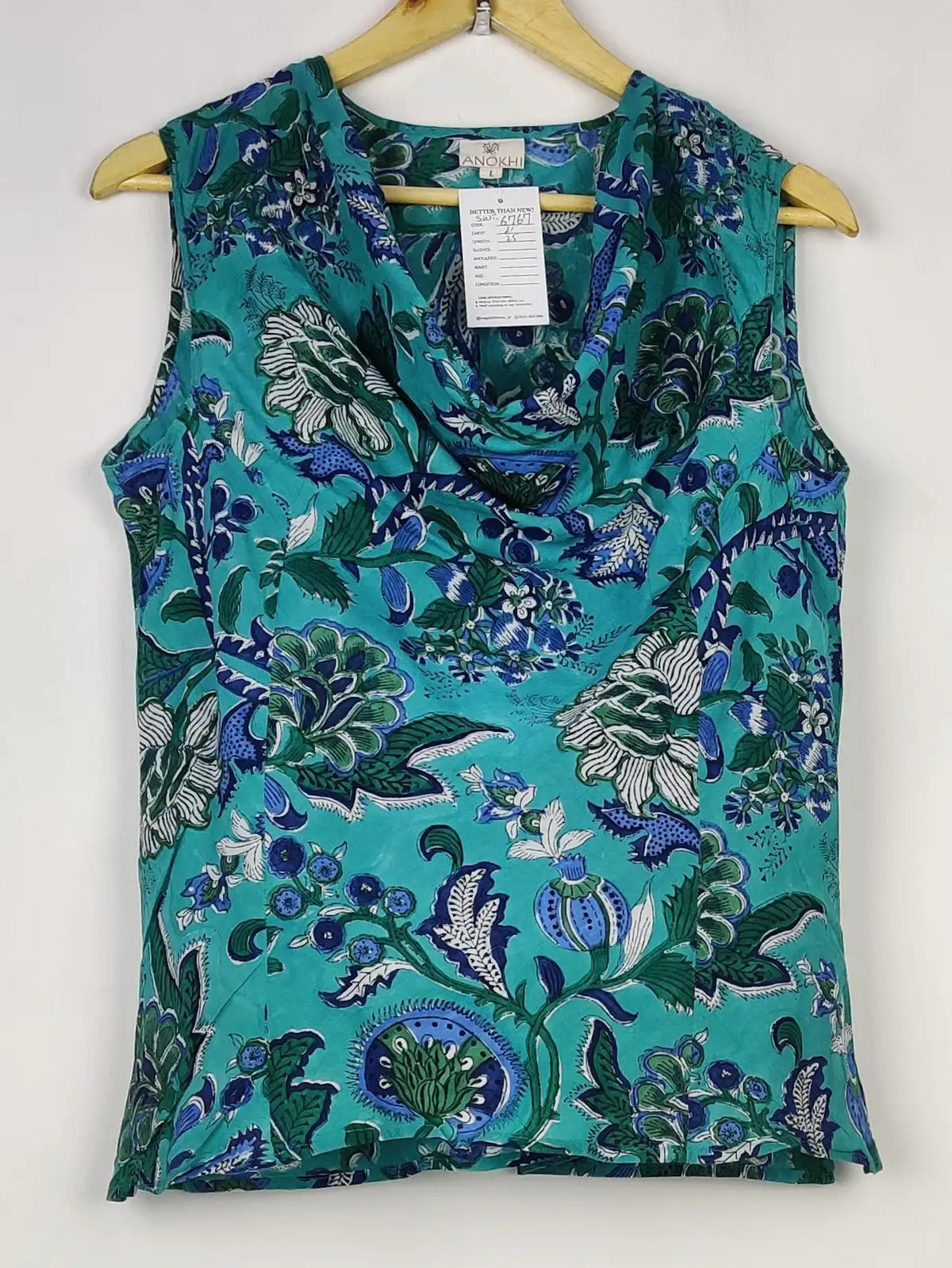 Buy online pre-used pre-loved 100% authentic & Original branded Anokhi (SWT-6767) available in Pakistan. Top international brands avilable.
