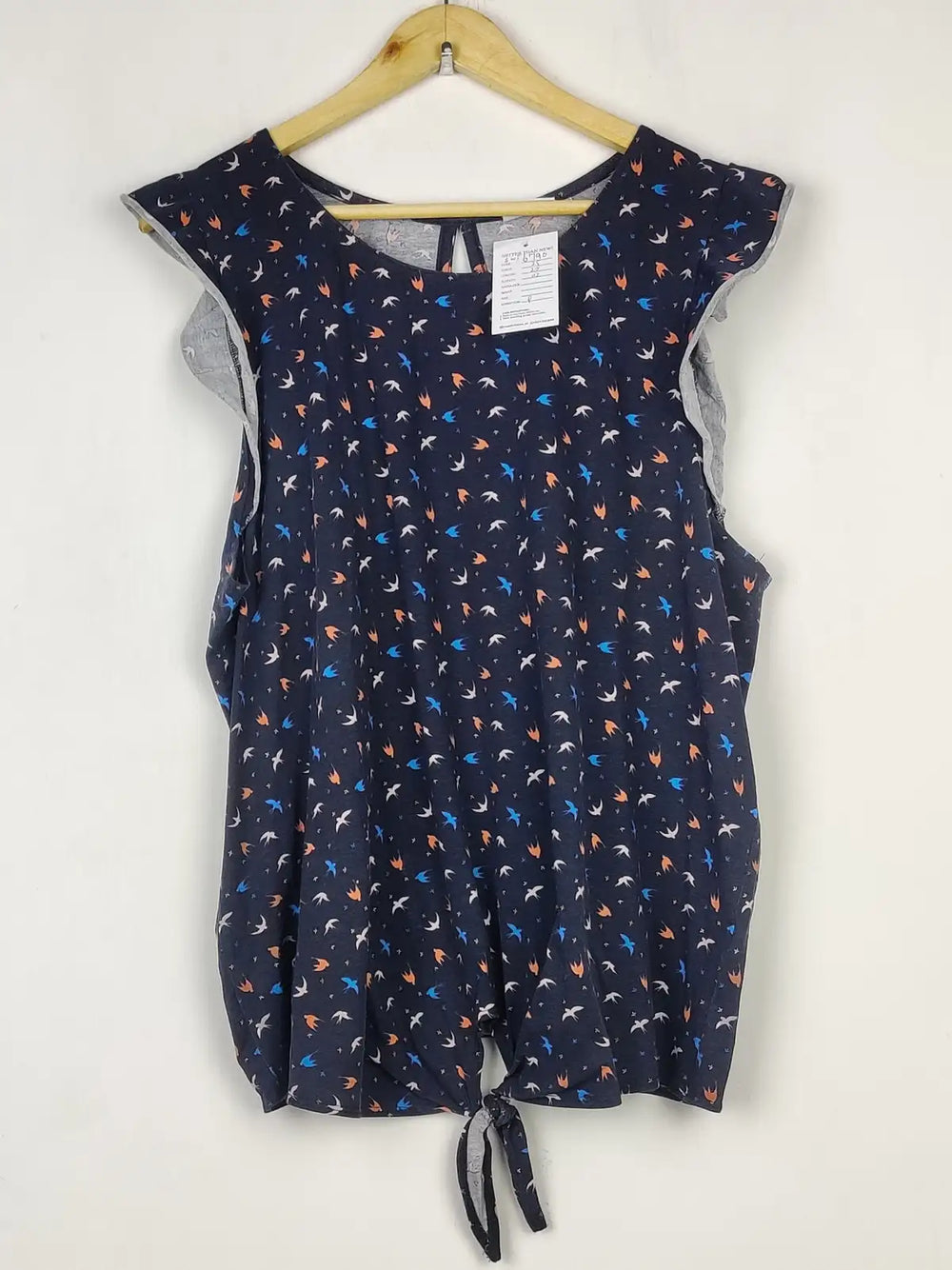 Buy online pre-used pre-loved 100% authentic & Original branded Unknown Brand (SWT-6790) available in Pakistan. Top international brands avilable.