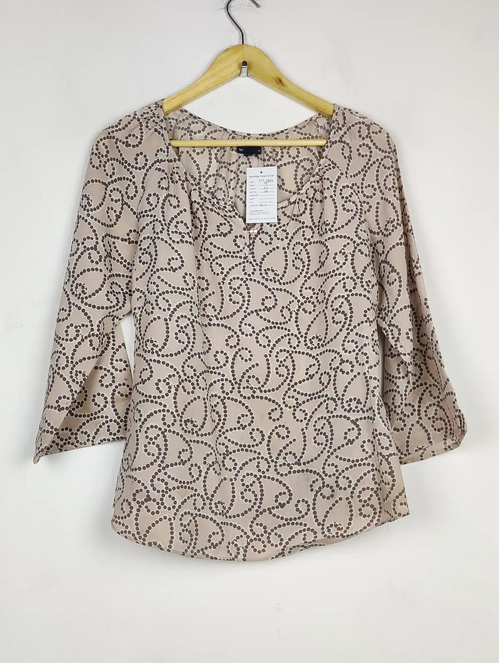 Buy online pre-used pre-loved 100% authentic & Original branded Gap (SWT-6803) available in Pakistan. Top international brands avilable.