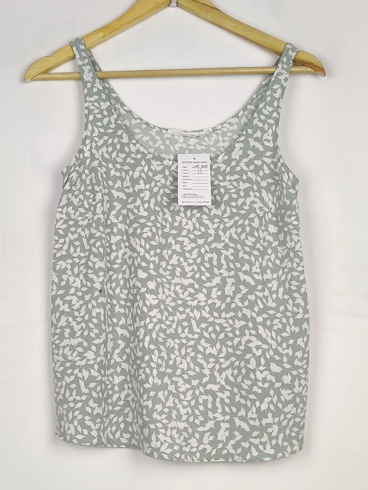 Buy online pre-used pre-loved 100% authentic & Original branded Primark (SWT-6827) available in Pakistan. Top international brands avilable.
