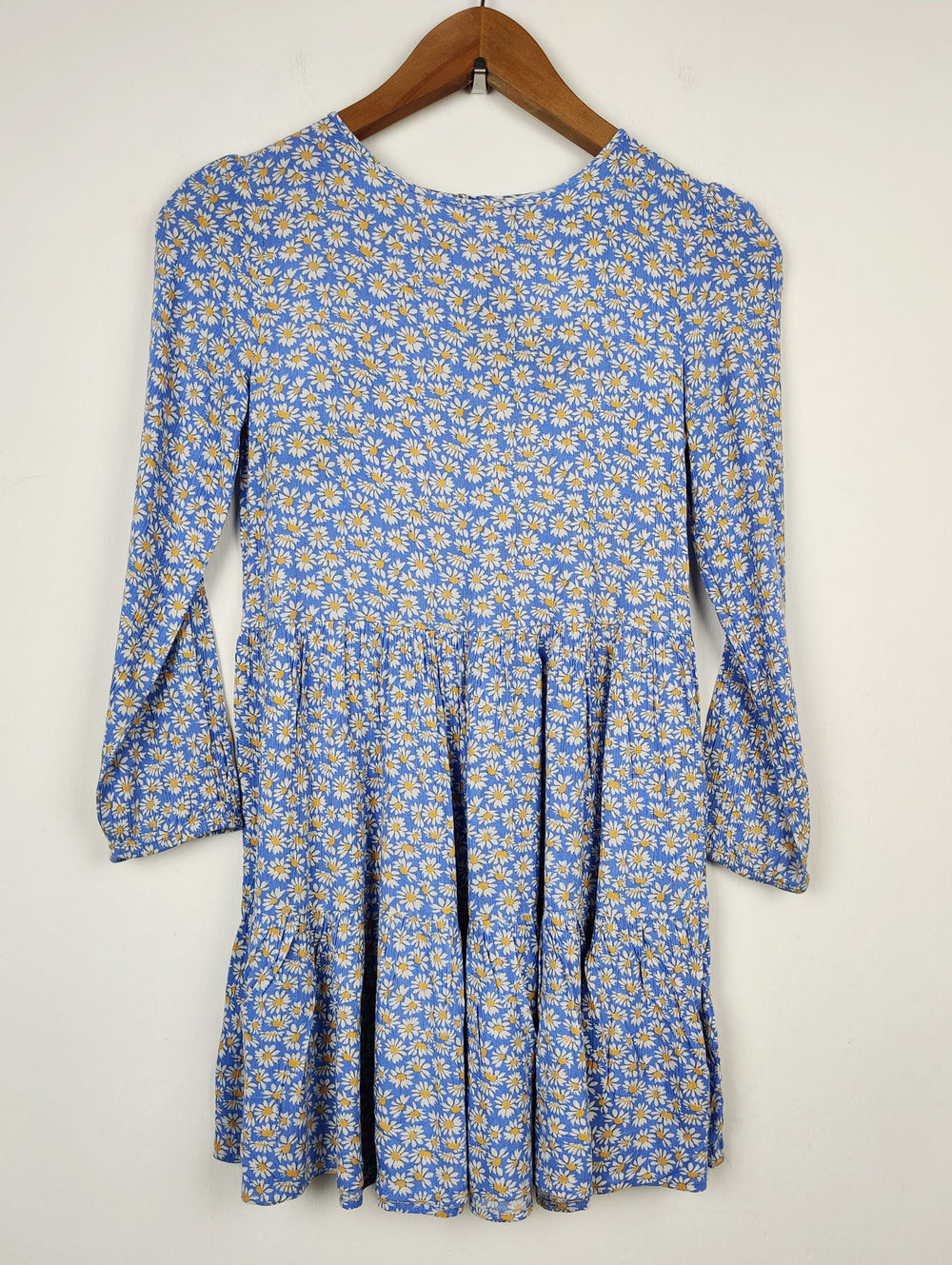 Buy online pre-used pre-loved 100% authentic & Original branded Marks & Spencer (SWT-682) available in Pakistan. Top international brands avilable.