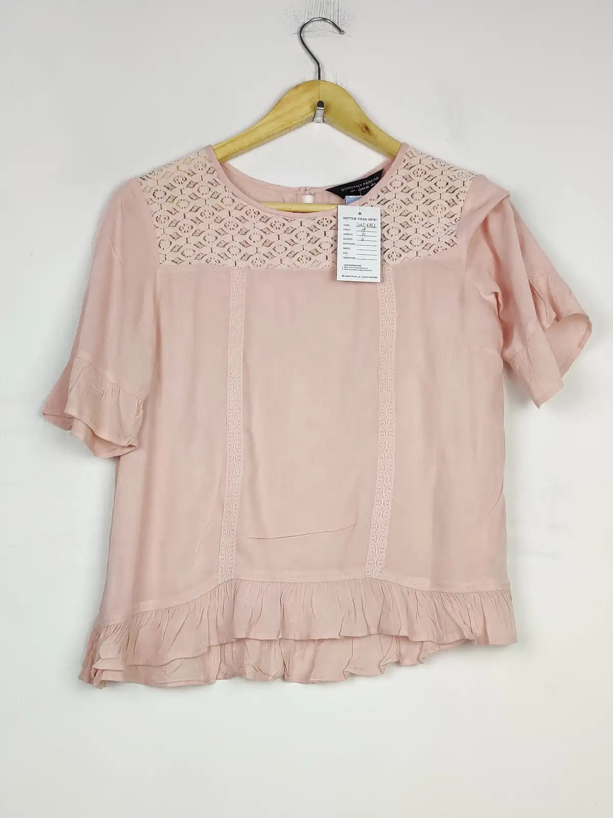Buy online pre-used pre-loved 100% authentic & Original branded Dorothy Perkins (SWT-6856) available in Pakistan. Top international brands avilable.