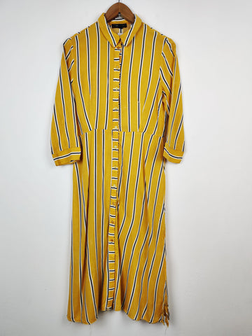 Buy online pre-used pre-loved 100% authentic & Original branded Primark (SWT-686) available in Pakistan. Top international brands avilable.