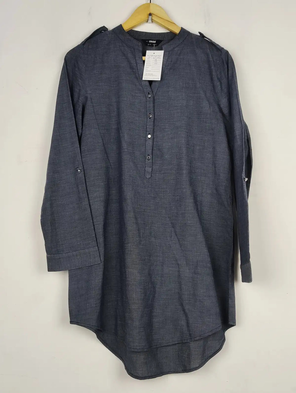 Buy online pre-used pre-loved 100% authentic & Original branded Max (SWT-6905) available in Pakistan. Top international brands avilable.