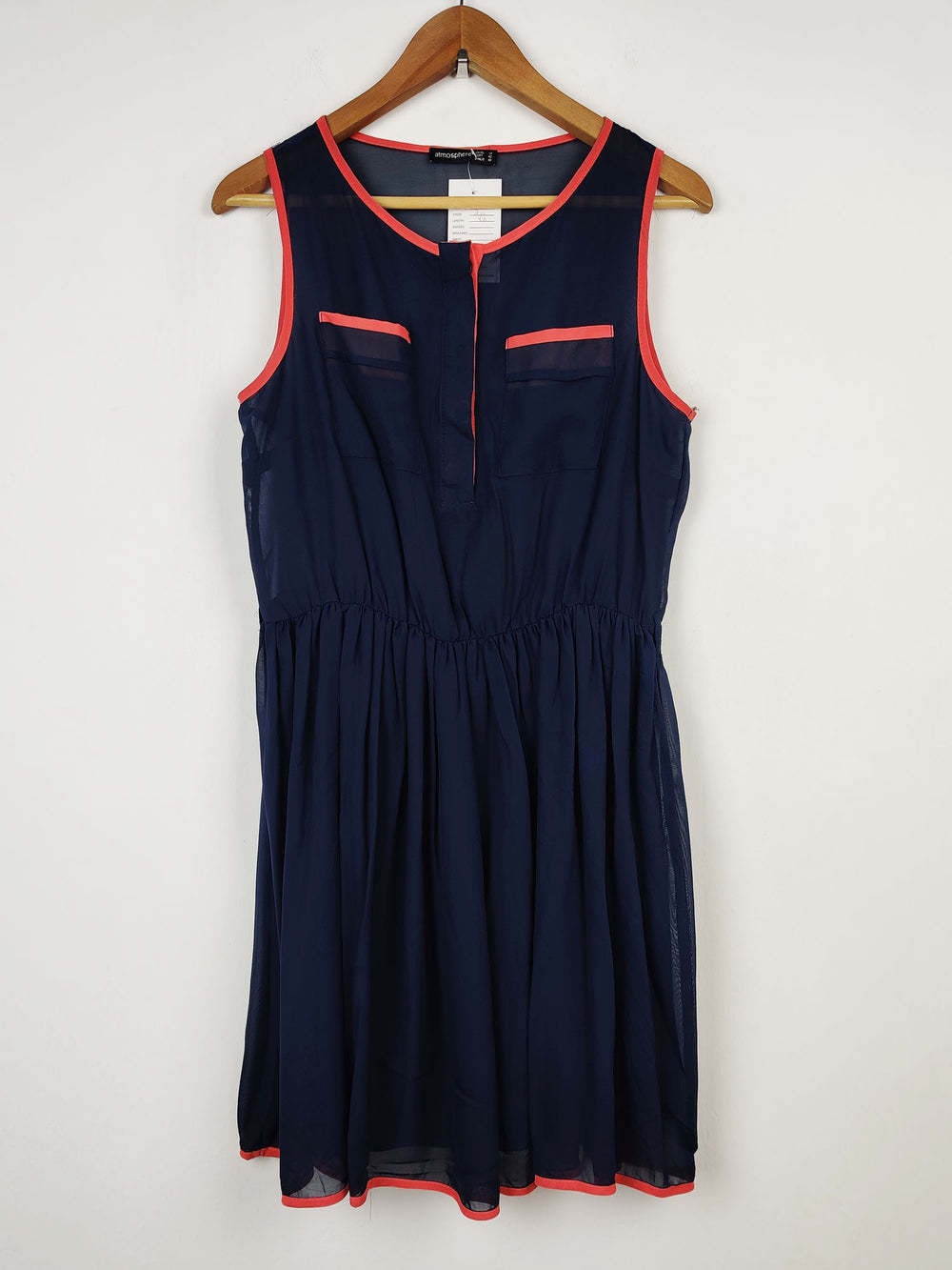 Buy online pre-used pre-loved 100% authentic & Original branded Atmosphere (SWT-690) available in Pakistan. Top international brands avilable.