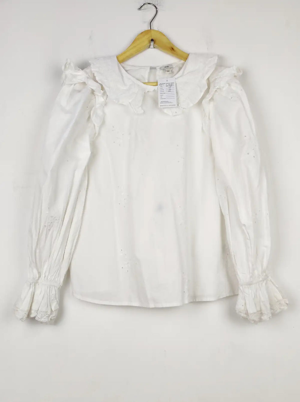 Buy online pre-used pre-loved 100% authentic & Original branded River Island (SWT-6982) available in Pakistan. Top international brands avilable.