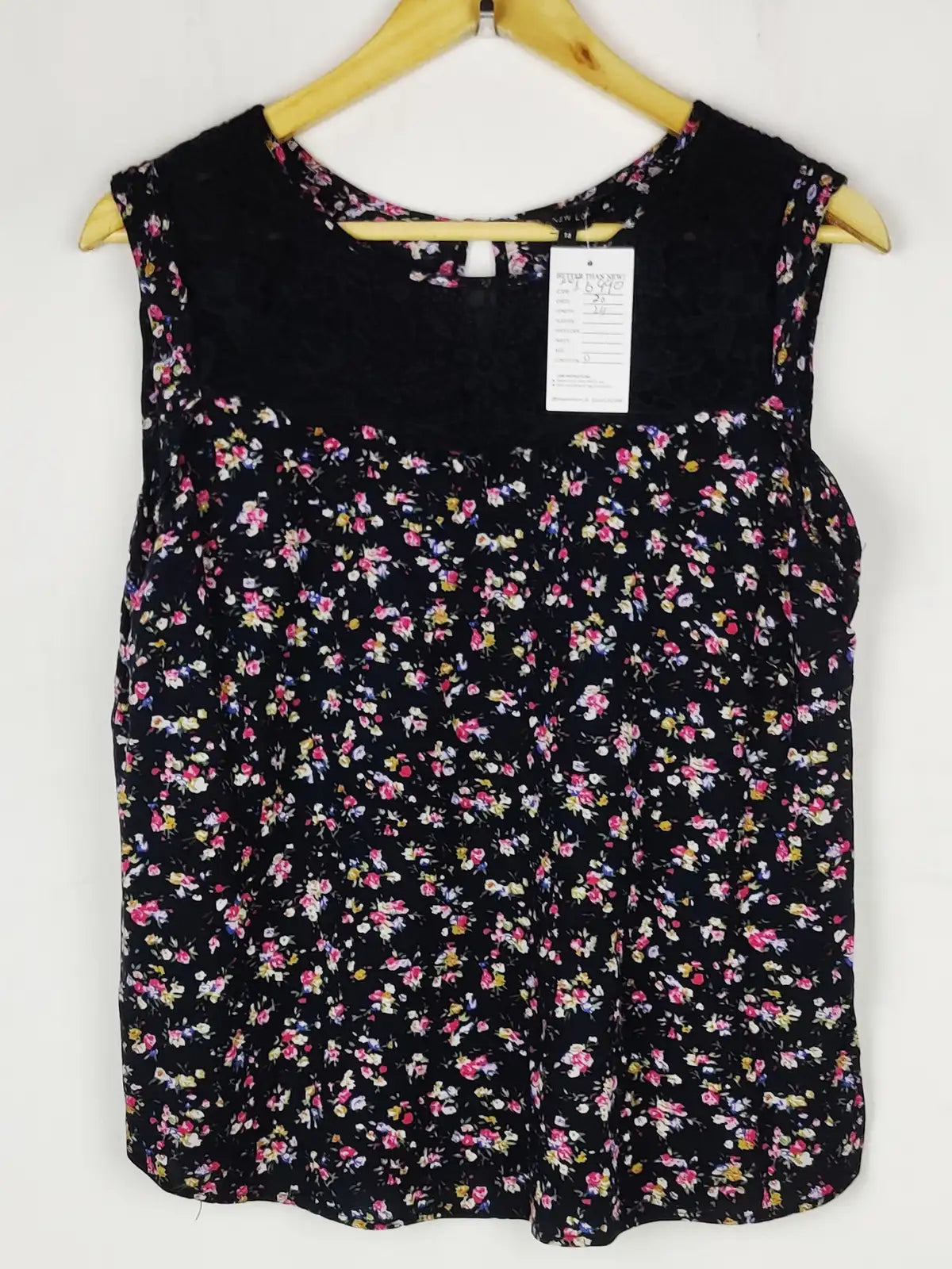 Buy online pre-used pre-loved 100% authentic & Original branded New Look (SWT-6990) available in Pakistan. Top international brands avilable.