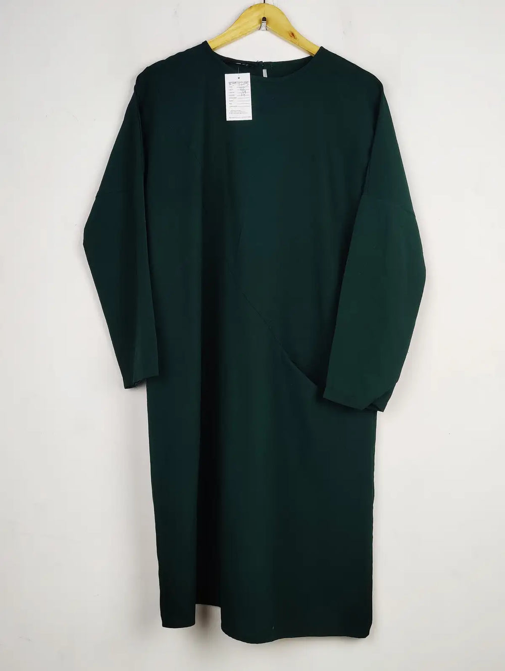 Buy online pre-used pre-loved 100% authentic & Original branded Tavin (SWT-7005) available in Pakistan. Top international brands avilable.
