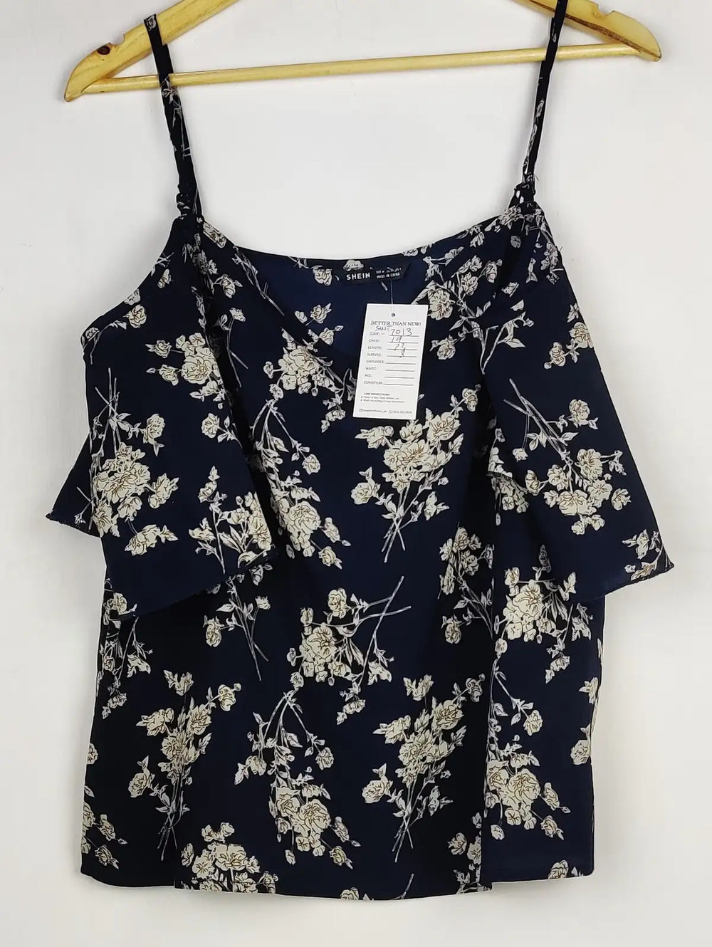 Buy online pre-used pre-loved 100% authentic & Original branded Shein (SWT-7013) available in Pakistan. Top international brands avilable.