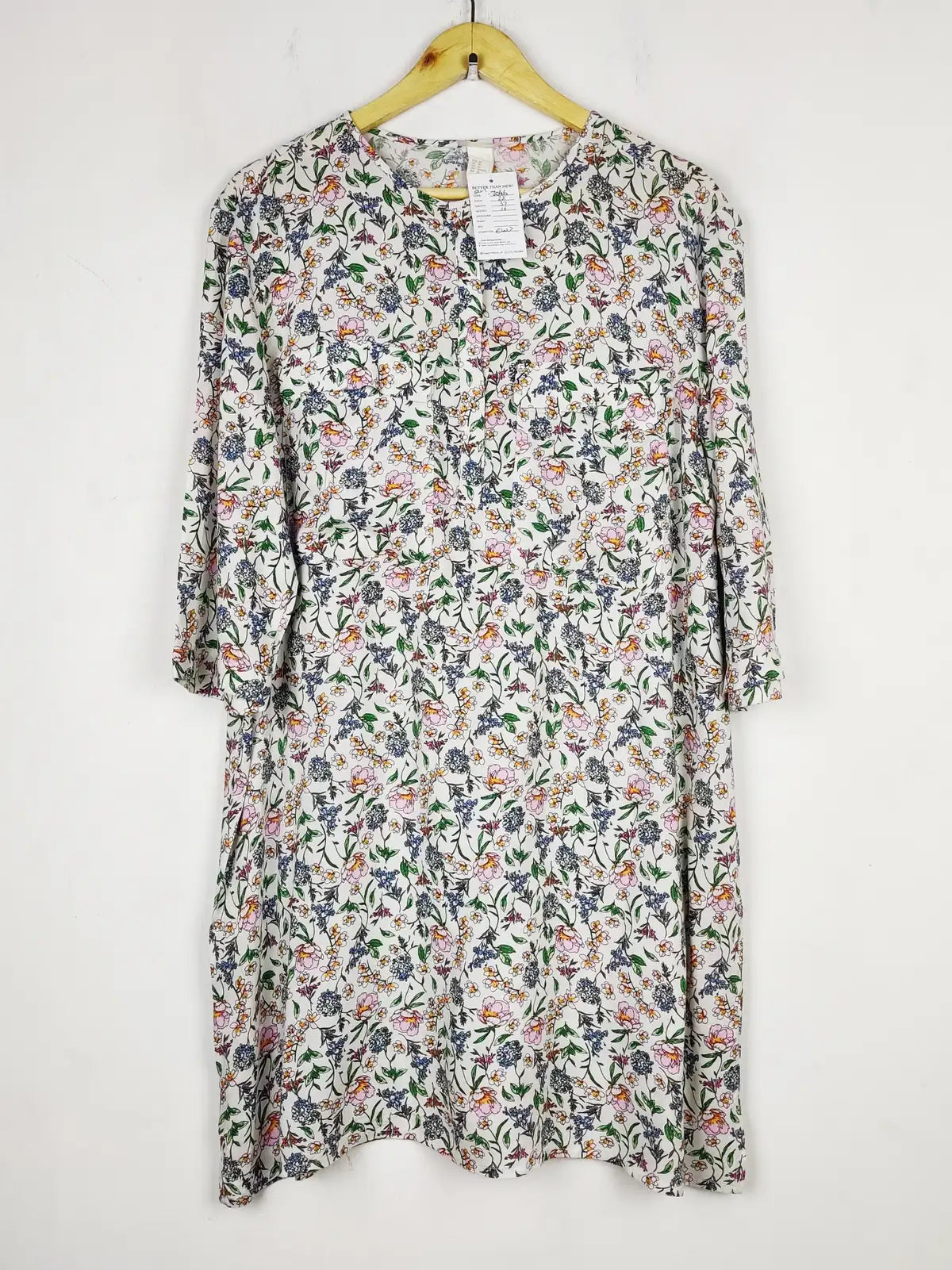 Buy online pre-used pre-loved 100% authentic & Original branded H&M (SWT-7046) available in Pakistan. Top international brands avilable.