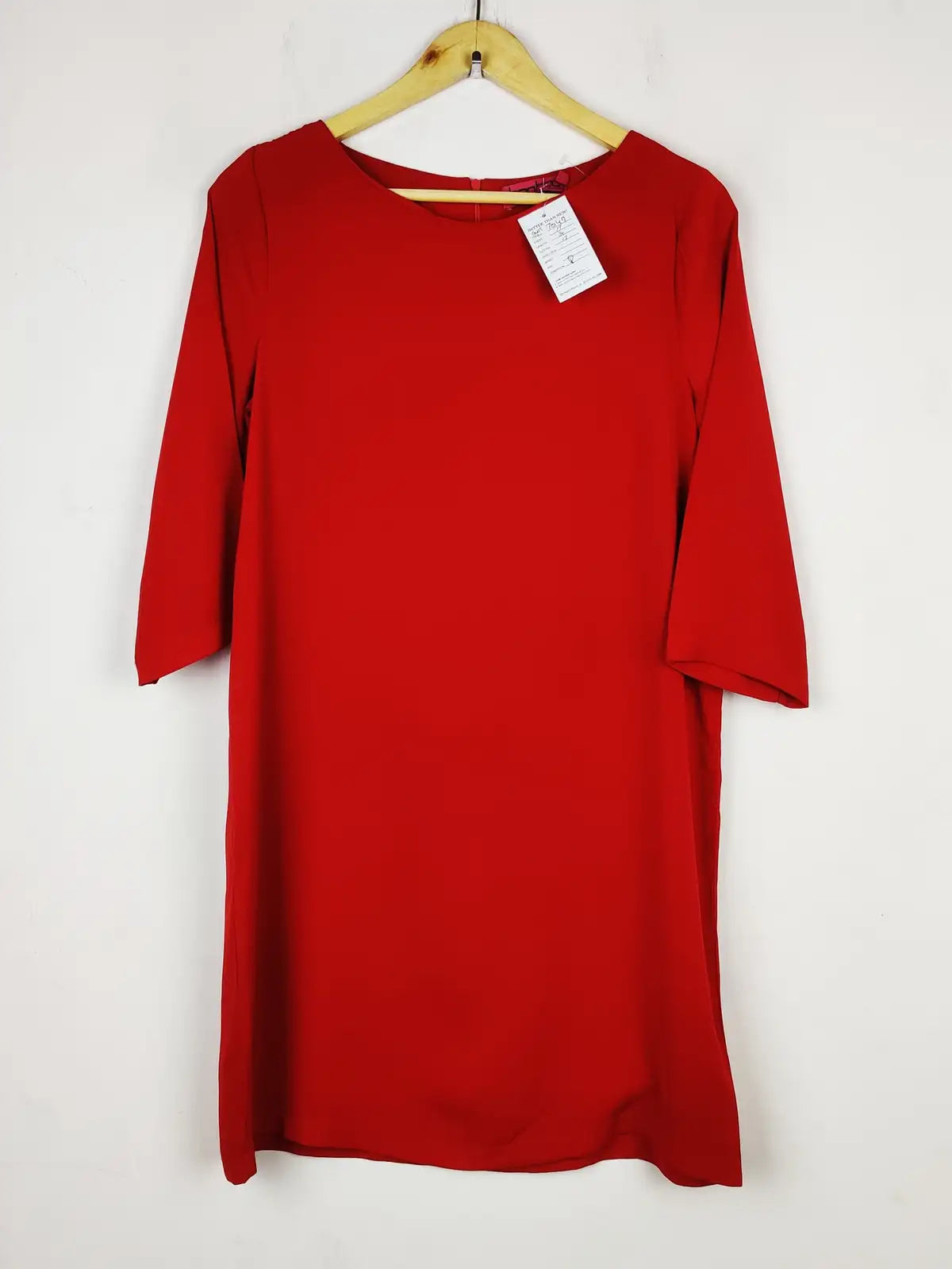 Buy online pre-used pre-loved 100% authentic & Original branded Boohoo (SWT-7047) available in Pakistan. Top international brands avilable.