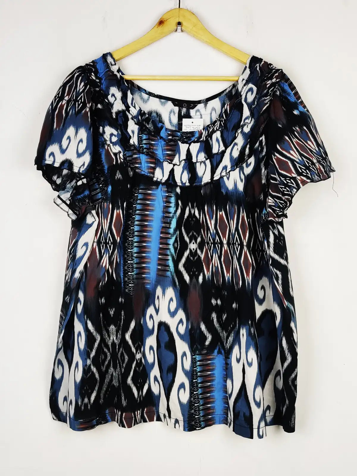 Buy online pre-used pre-loved 100% authentic & Original branded G. (SWT-7051) available in Pakistan. Top international brands avilable.