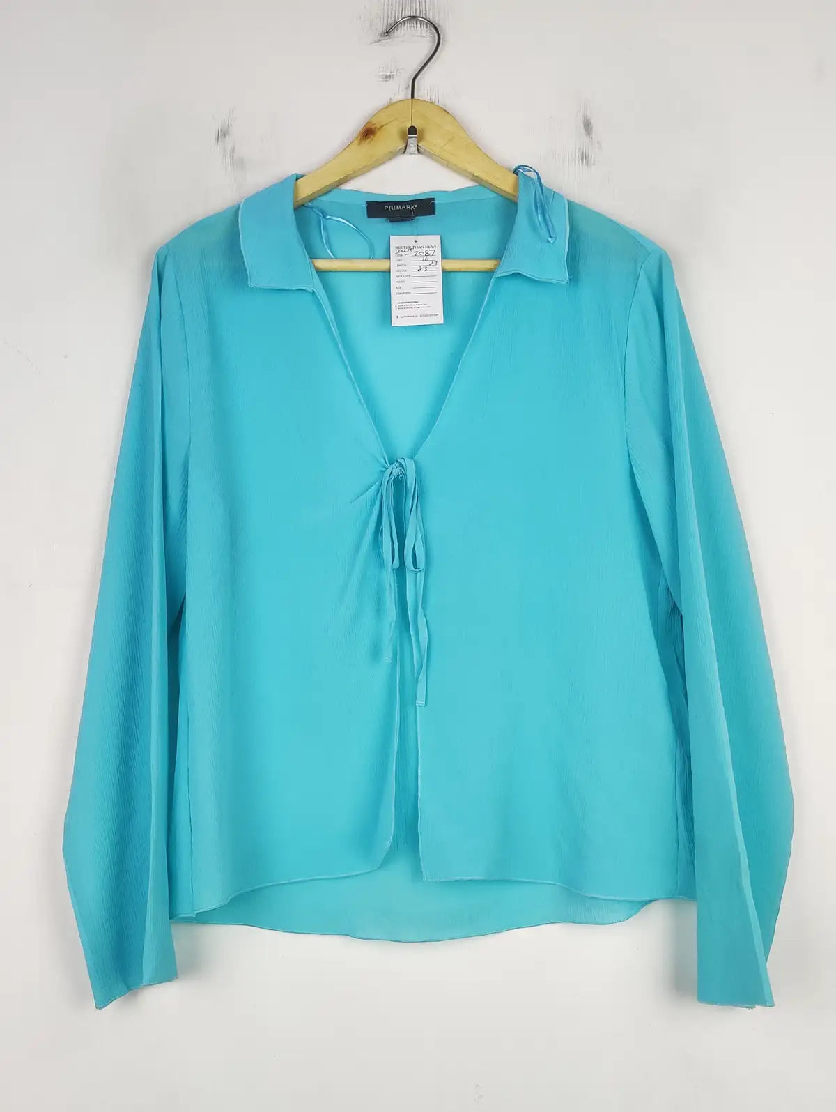 Buy online pre-used pre-loved 100% authentic & Original branded Primark (SWT-7087) available in Pakistan. Top international brands avilable.