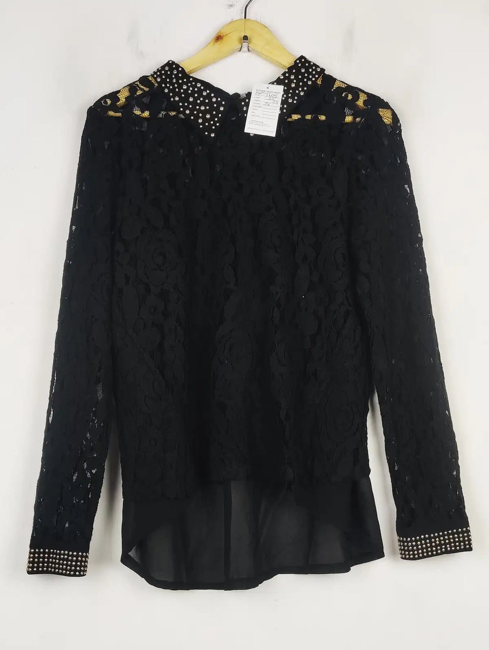 Buy online pre-used pre-loved 100% authentic & Original branded Vince Otto (SWT-7105) available in Pakistan. Top international brands avilable.