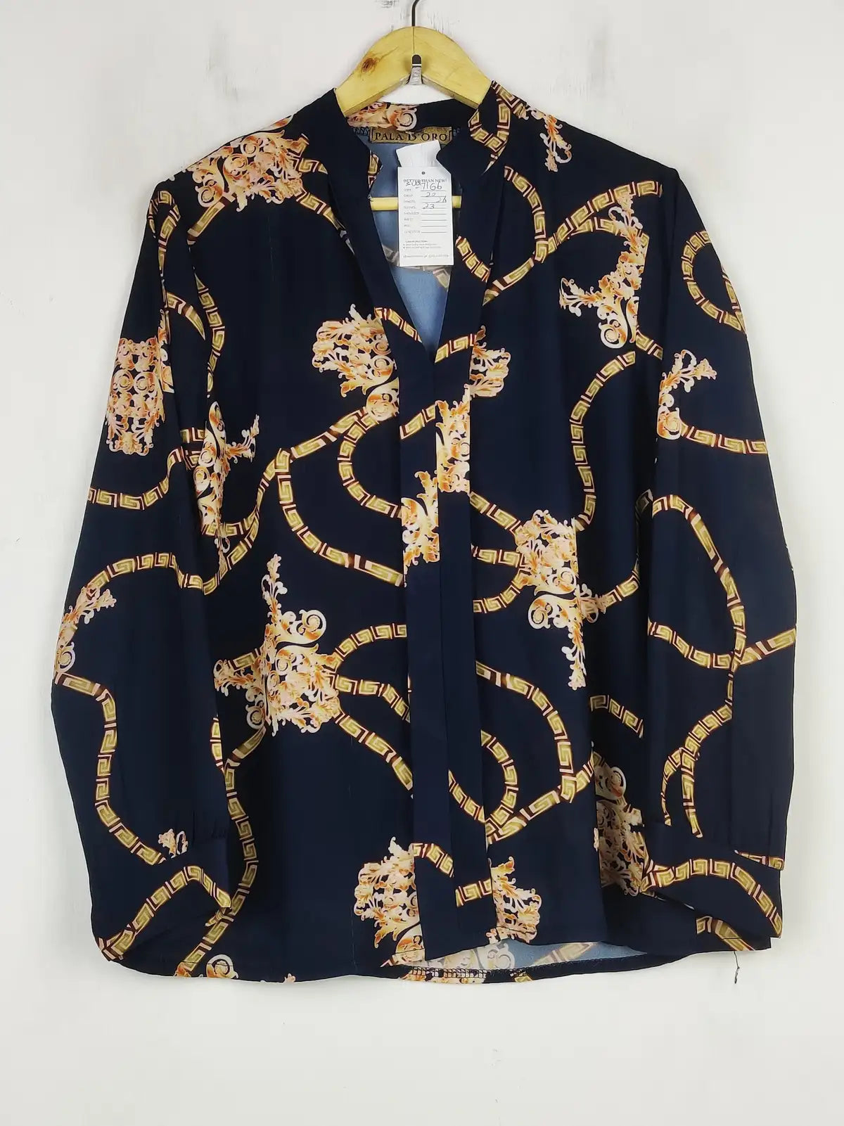 Buy online pre-used pre-loved 100% authentic & Original branded Palad Oro (SWT-7106) available in Pakistan. Top international brands avilable.
